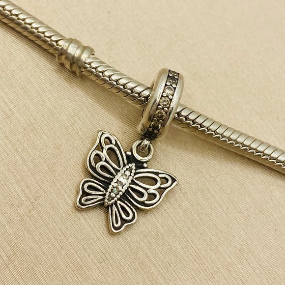 EUC Pandora 791255CZ Sterling Silver Love Takes Flight Butterfly Dangle Charm - Picture 6 of 9